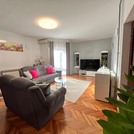 Apartment Tigo - 2 Bedrooms, 2 Bathrooms, Terrace And Big Garden Fažana Extérieur photo