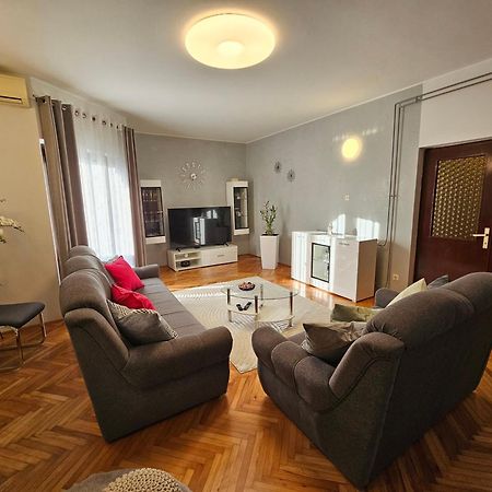 Apartment Tigo - 2 Bedrooms, 2 Bathrooms, Terrace And Big Garden Fažana Extérieur photo